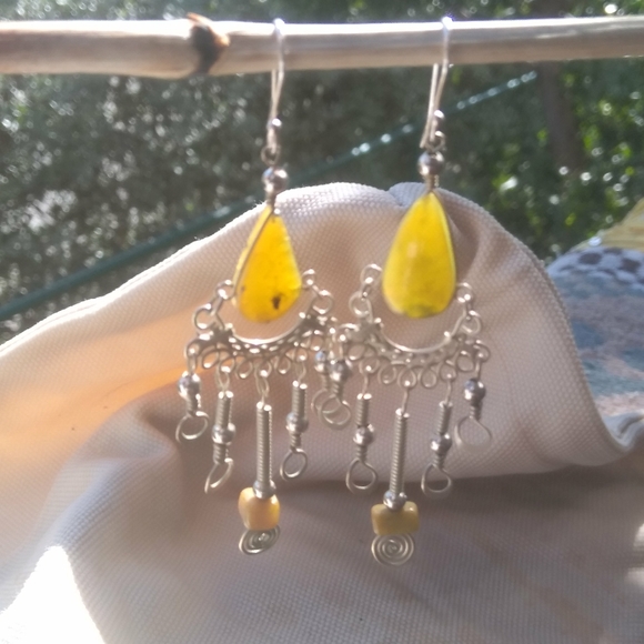 Green Serpentine Handcrafted Peruvian Earrings - Picture 7 of 8